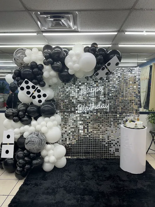 Los Primos Restaurante Picture 1