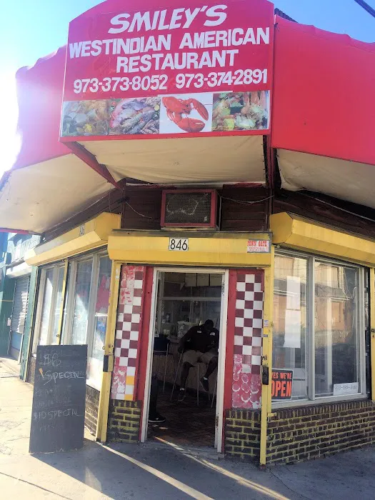 Smiley's West Indian American Restaurant Picture 7