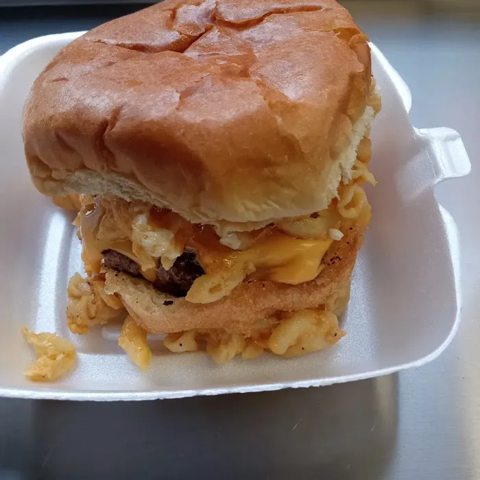 BUTTON'S KITCHEN LLC Picture 6