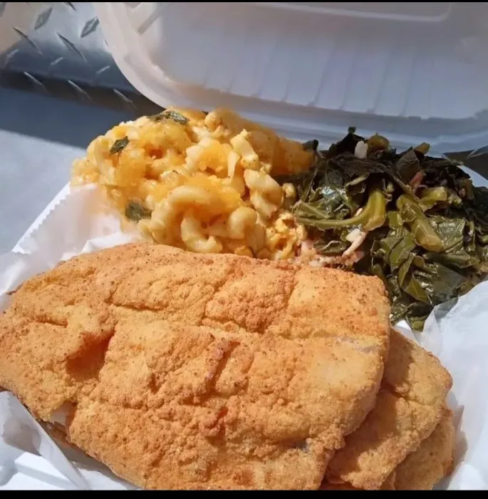 BUTTON'S KITCHEN LLC Picture 1