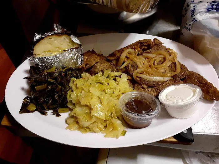 BUTTON'S KITCHEN LLC Picture 8