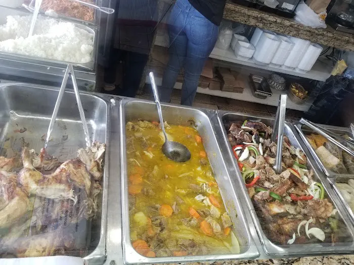 La Parada Dominicana/Santo Domingo Stop Restaurant Picture 5