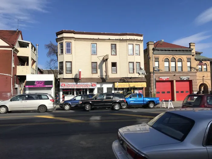 La Parada Dominicana/Santo Domingo Stop Restaurant Picture 6