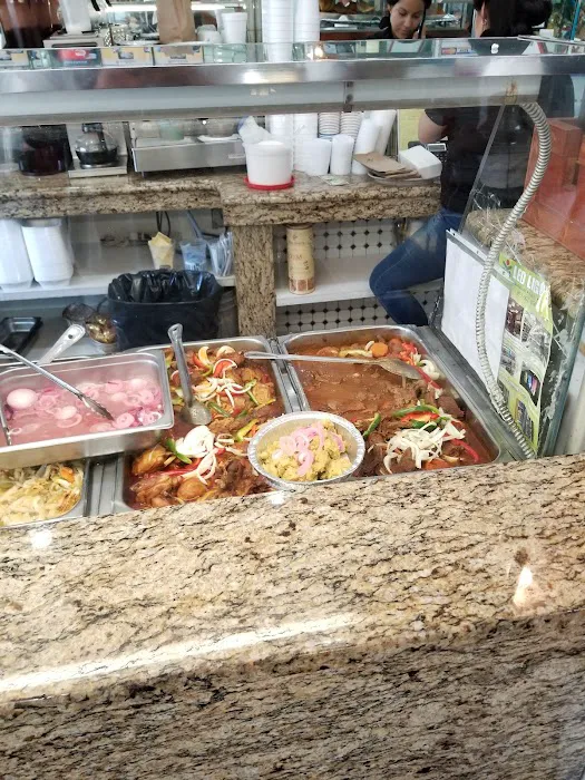 La Parada Dominicana/Santo Domingo Stop Restaurant Picture 8