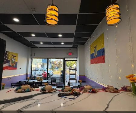 Ecuavilla’s restaurant food