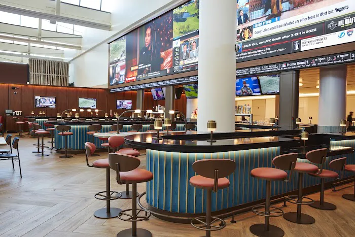 Victory Grille Picture 4