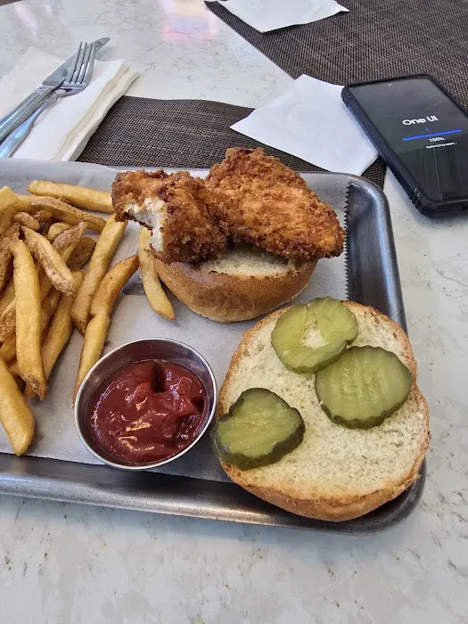 Victory Grille Picture 5