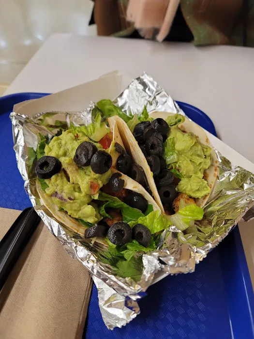 Salsarita's Fresh Mexican Grill Picture 4