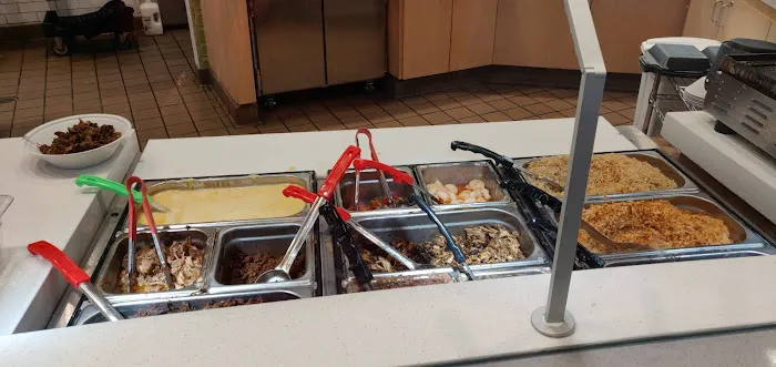 Salsarita's Fresh Mexican Grill Picture 5