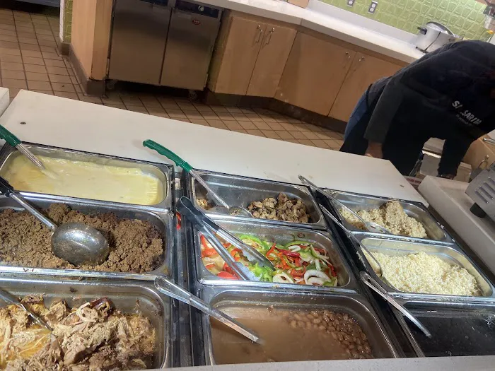 Salsarita's Fresh Mexican Grill Picture 7