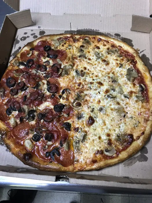 Dominick's Pizza Shoppes Picture 8