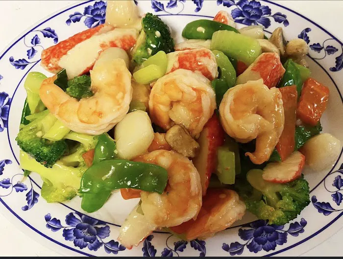 NEW Golden Dragon Restaurant Inc Picture 10