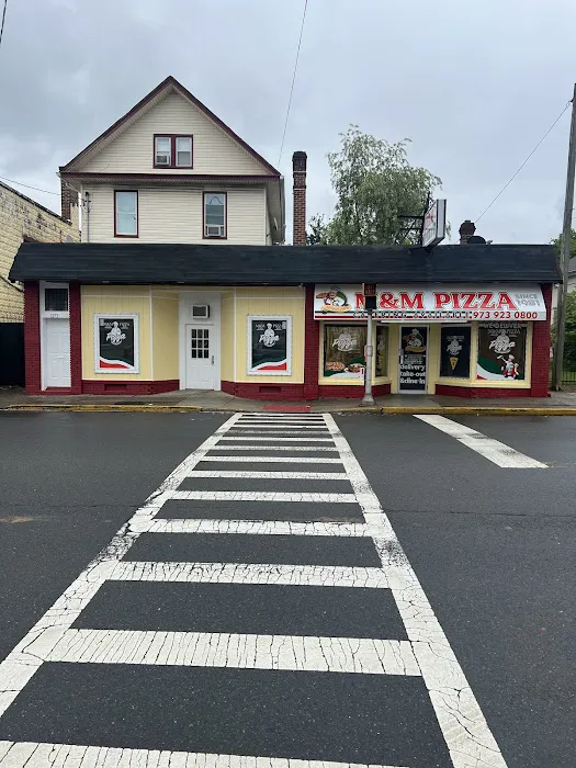 M&M Pizza Restaurant Picture 10
