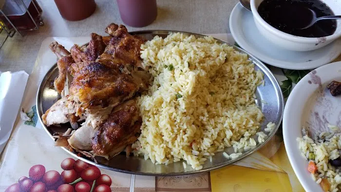 Stephanie's Barbecue Picture 5