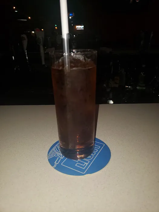 Tankys Bar & Grill Picture 7