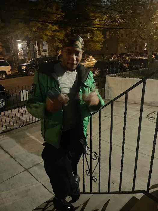 Tankys Bar & Grill Picture 10