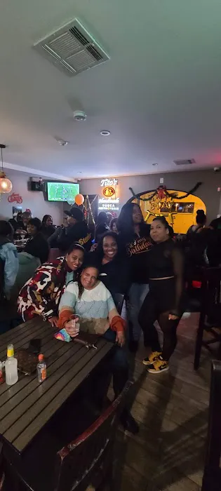 Tankys Bar & Grill Picture 8