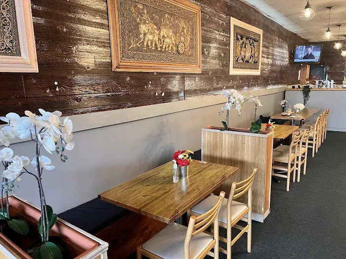 Morris Thai Cuisine Picture 10