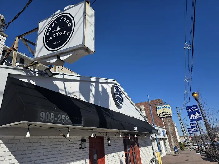Soul Food Factory Picture 10