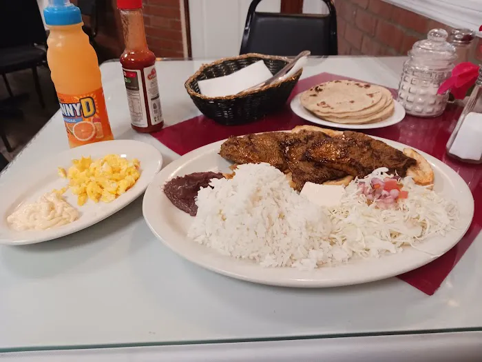 Naño Catracho Restaurant Picture 4