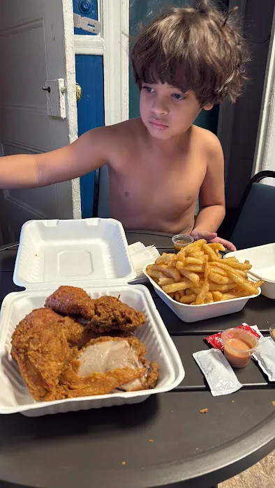 EQUIS Pica Pollo (Newark) Picture 9