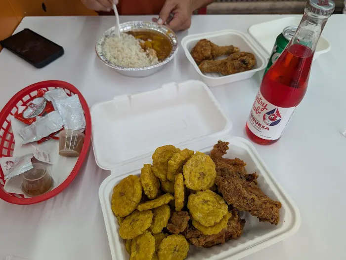EQUIS Pica Pollo (Newark) Picture 2