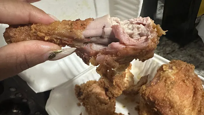 EQUIS Pica Pollo (Newark) Picture 3