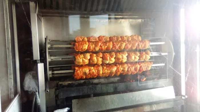 El Paisa Happy Chicken Picture 1