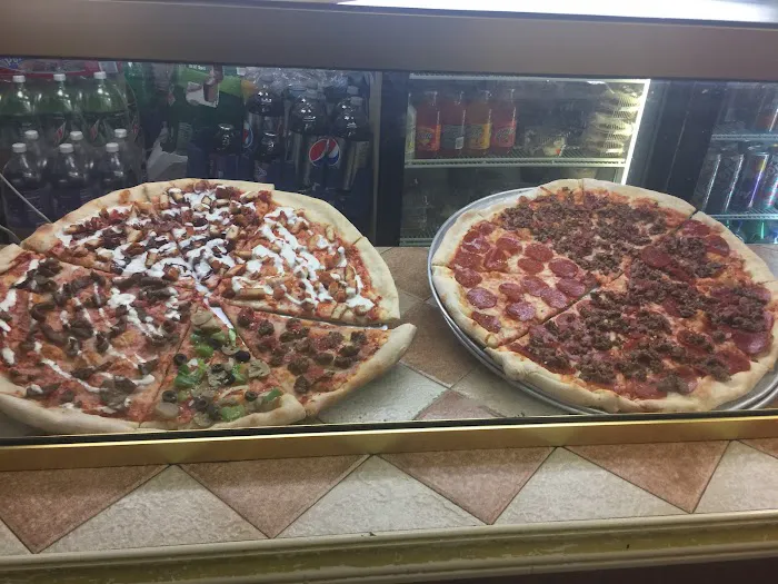 Royal Fried Chicken and Gyro Picture 4