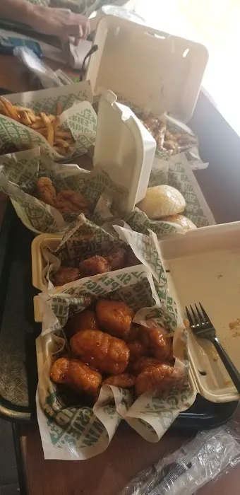 Wingstop Picture 1