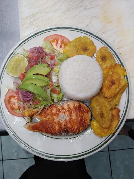 Restaurante Ecuatoriano Virgen de la Nube Picture 9