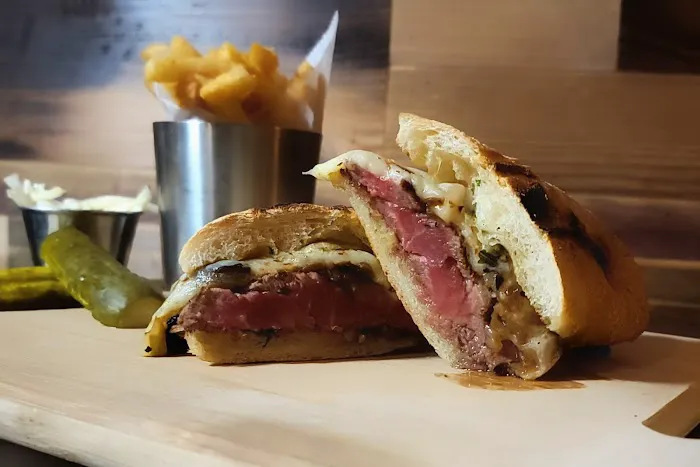 Monroe's Restaurant Picture 9