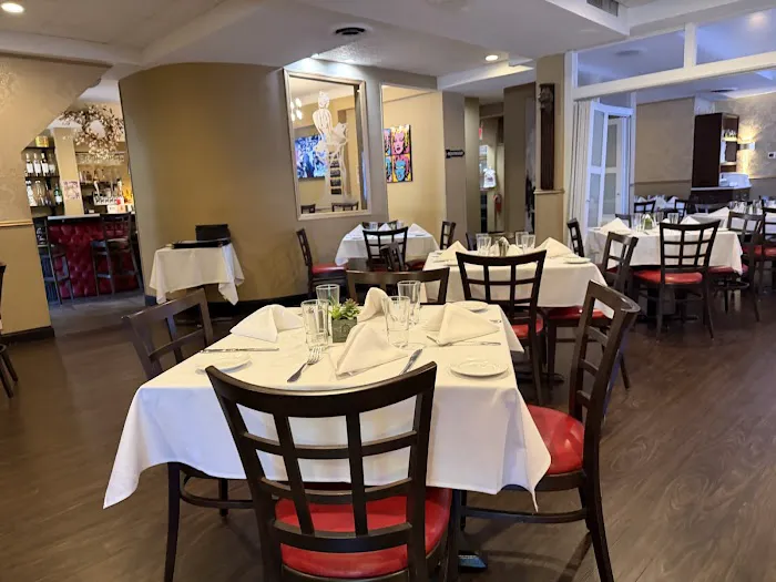 Monroe's Restaurant Picture 4