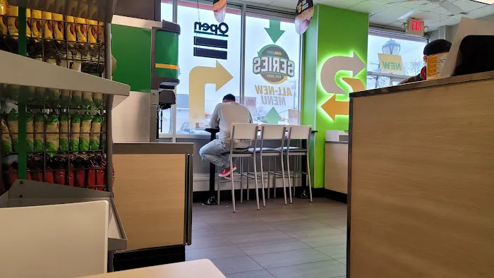 Subway - East Meadow - 57290 Picture 3