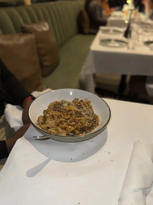 The Guest House Bar & Bistro Picture 7