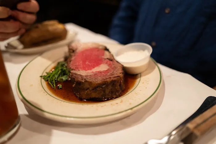 Majors Steak House Picture 2