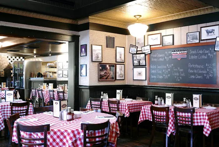 Majors Steak House Picture 4