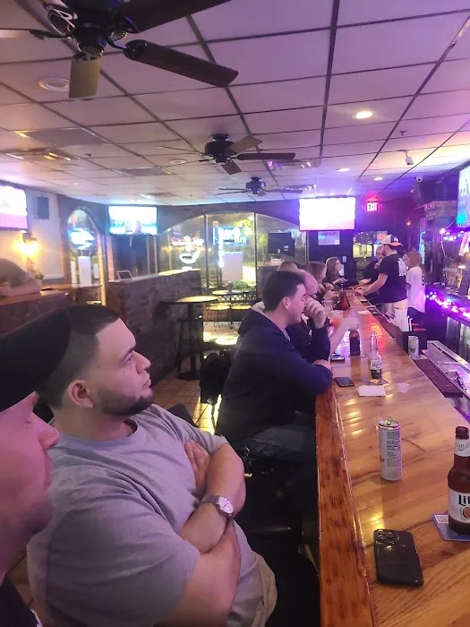 Brixx Bar and Grill Picture 10