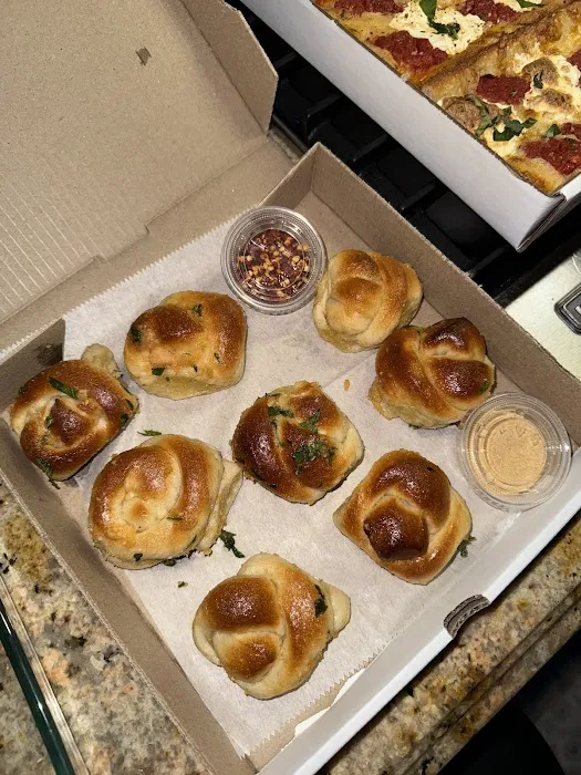 Famous Lucas Pizzeria Picture 3