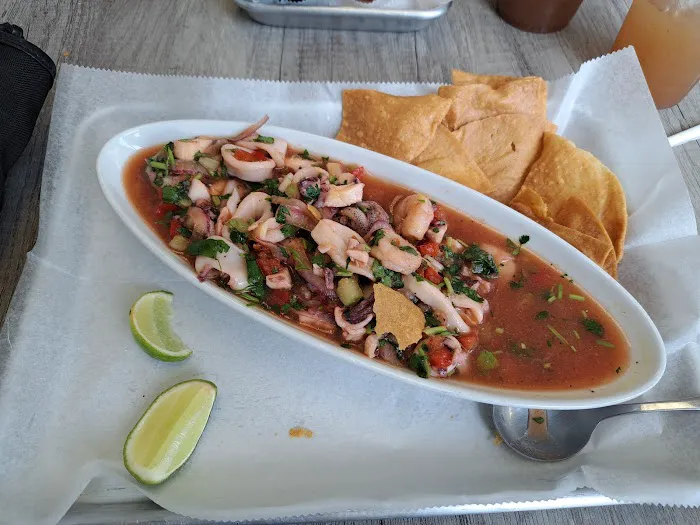 Express Seafood Que Rica Comida! Picture 3