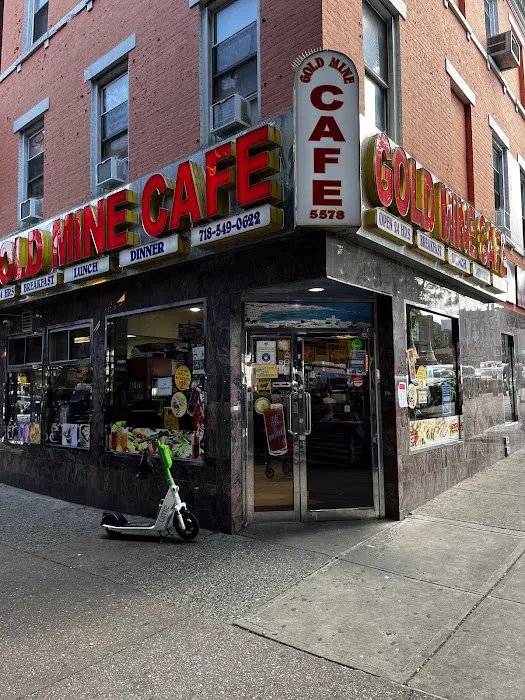 Gold Mine Cafe Picture 10