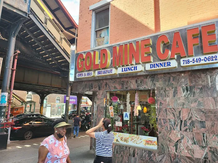 Gold Mine Cafe Picture 4