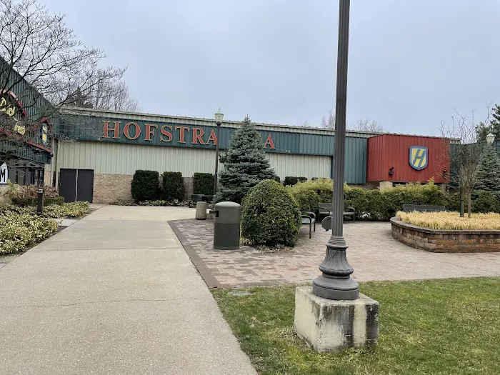 Hofstra USA Picture 2