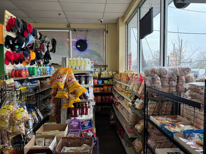 La Cabaña Deli and Minimarket Picture 5