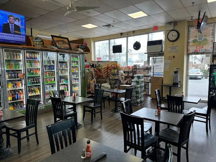 La Cabaña Deli and Minimarket Picture 4