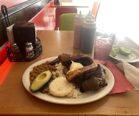 Punto Rojo Bakery Uniondale