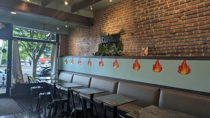 Blaze Bar & Grill Picture 9