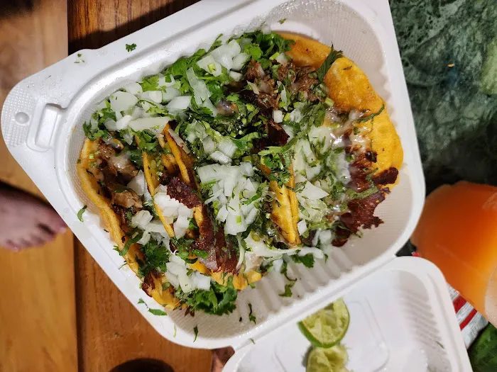 Tacos El Pinguino Picture 10