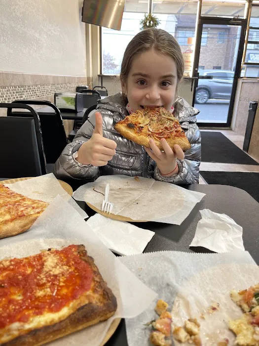 Pizza Kitchen Picture 9