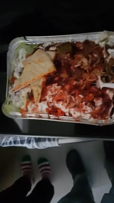 Shahzad’s halal food Picture 5